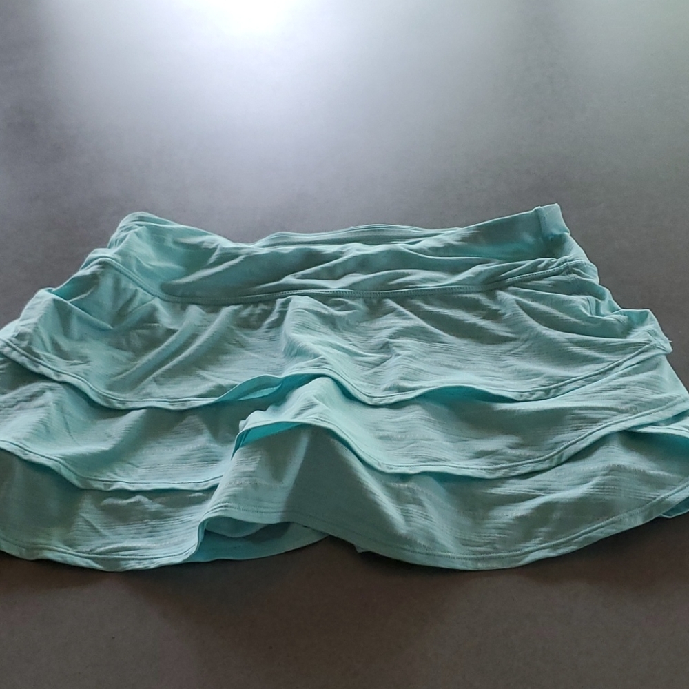 Athleta ruffles skort, heather stripe aqua